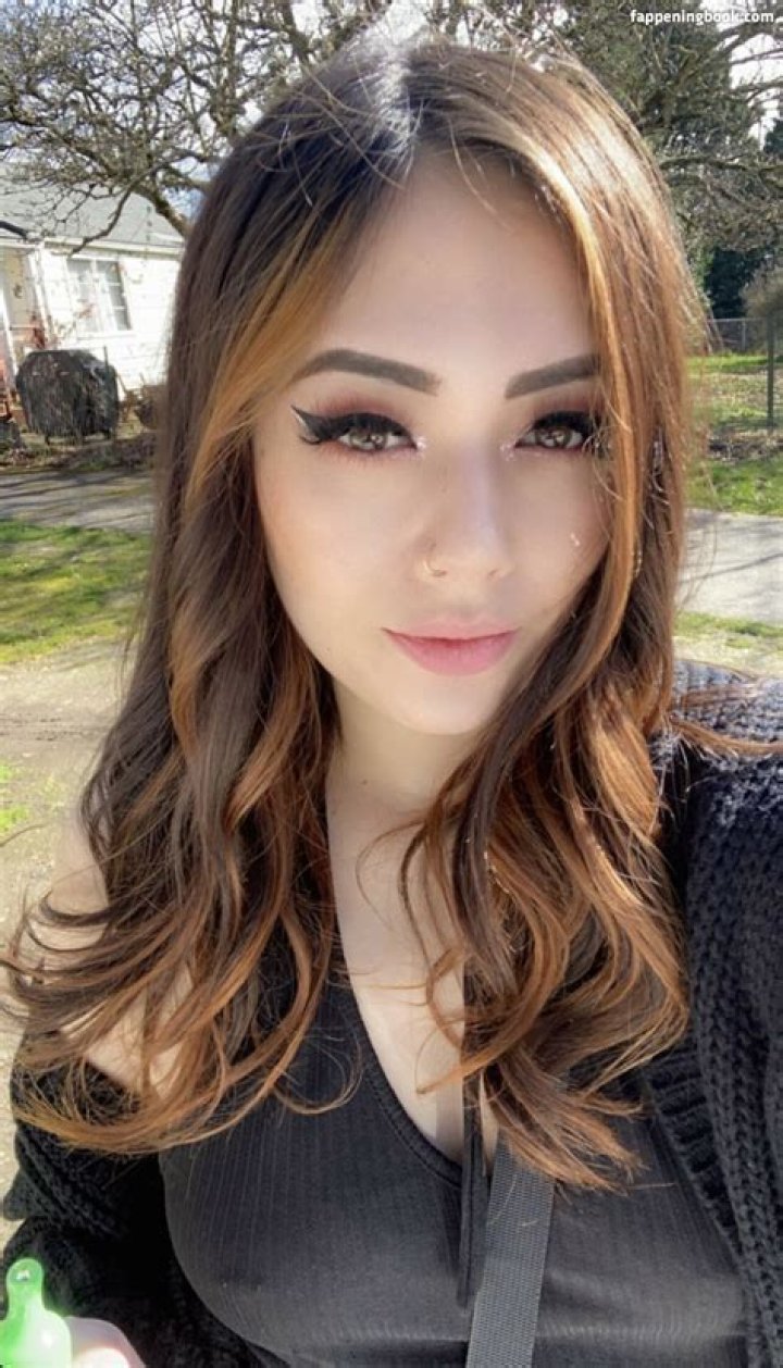 👉 itspeachylola Nude OnlyFans Leaks Fap Girl
