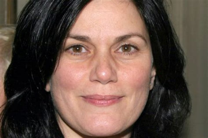 17 Captivating Facts About Linda Fiorentino
