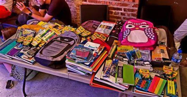 21 Savage donates school supplies, haircuts at backtoschool drive