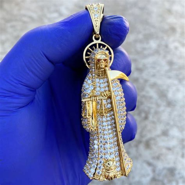 24K Gold Plated Santa Muerte with 26" Necklace Santa Muerte con Cade