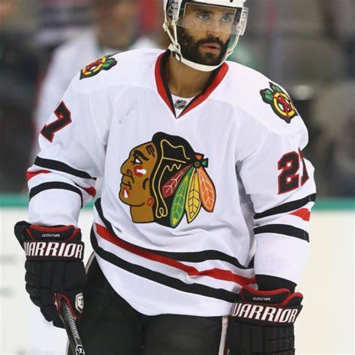 26 Hockey Players Who Are Hot As Puck Hot hockey players, Hockey