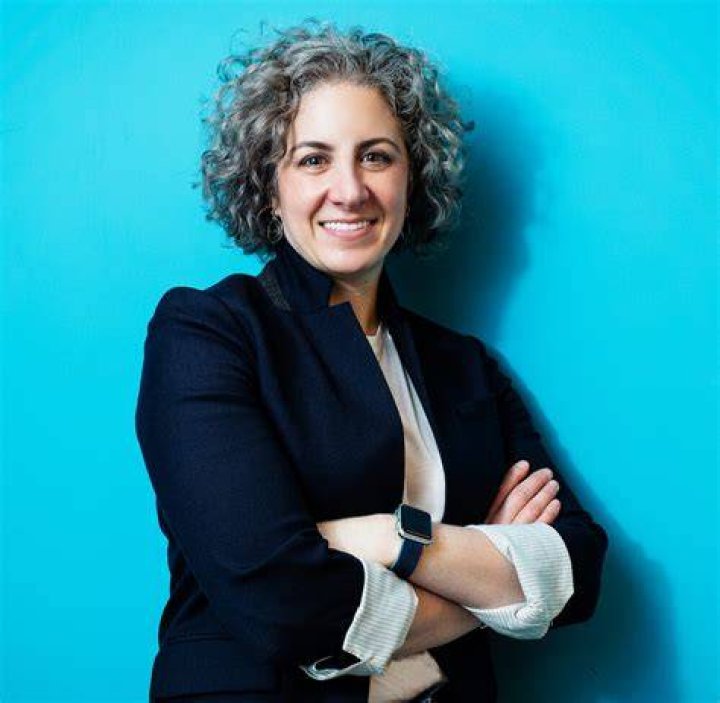 769 Power Talk Friday Leah Neaderthal Sales Techniques for