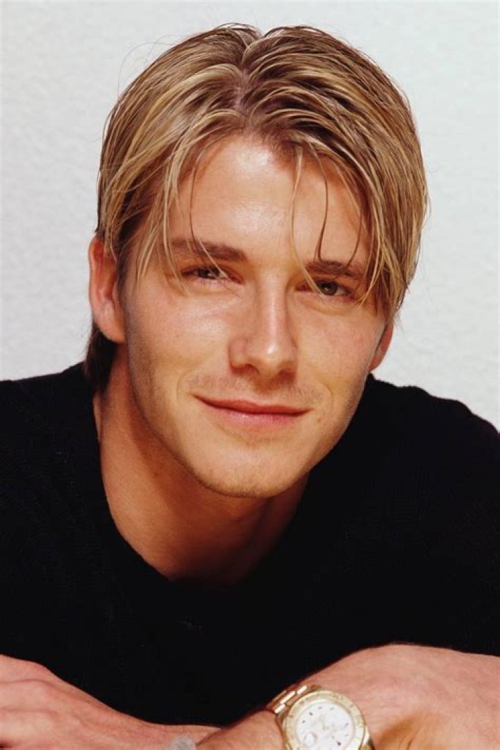 90s curtains. An actual men's hair trend we miss. 90s hair men, Hair