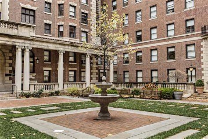 A Guide to Barnumbia's Dining Halls — Bold. Beautiful. Barnard.