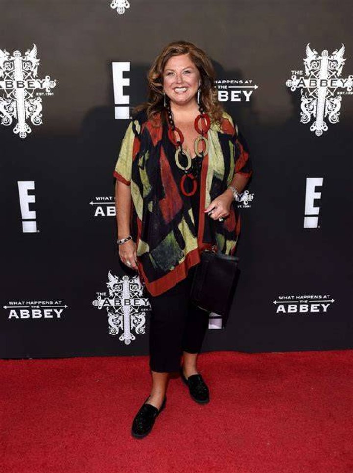 Abby Lee Miller Shares 'Dance Moms' Season 8 Episode 1 Sneak Peek See