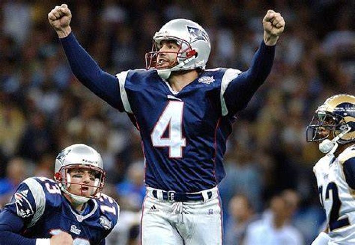 Adam Vinatieri, NFL's alltime leading scorer, announces retirement