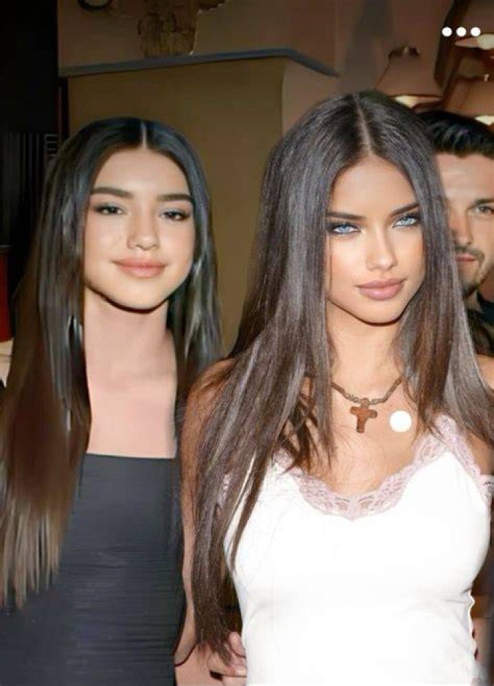 Adriana Lima and daughter on an inflatable tube FotoNews.us Blog