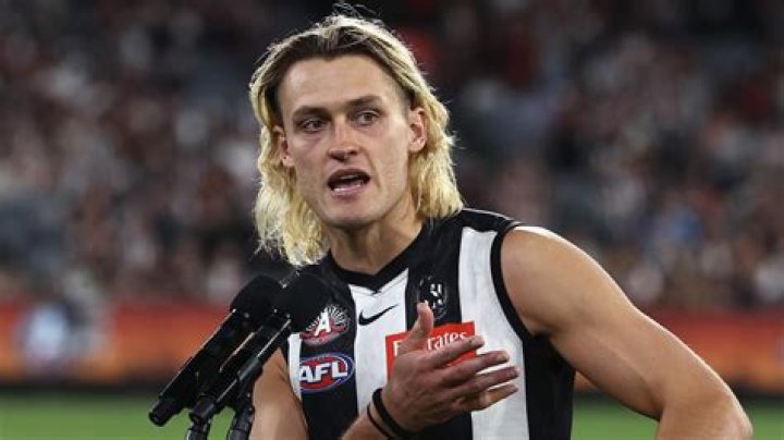AFL 2023 Darcy Moore drops Fbomb on live TV in Collingwood vs