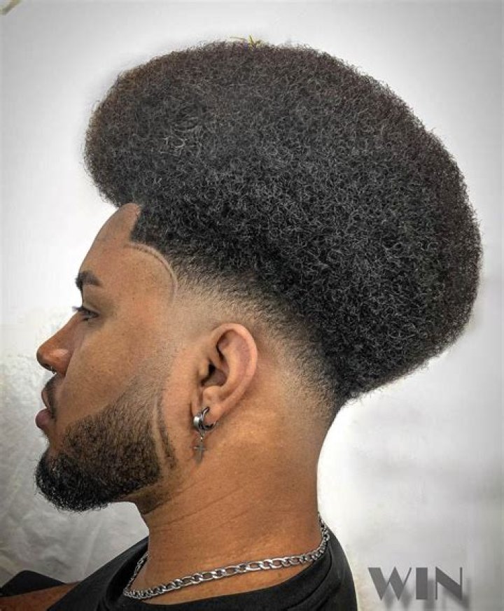 Afro hair man's locs Afro hairstyles men, Curly hair men, Dreadlocks men