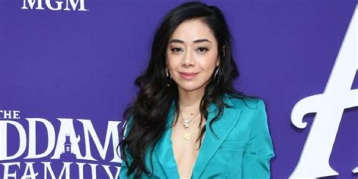 Aimee Garcia Biography, Height, Husband, New Net Worth 2021