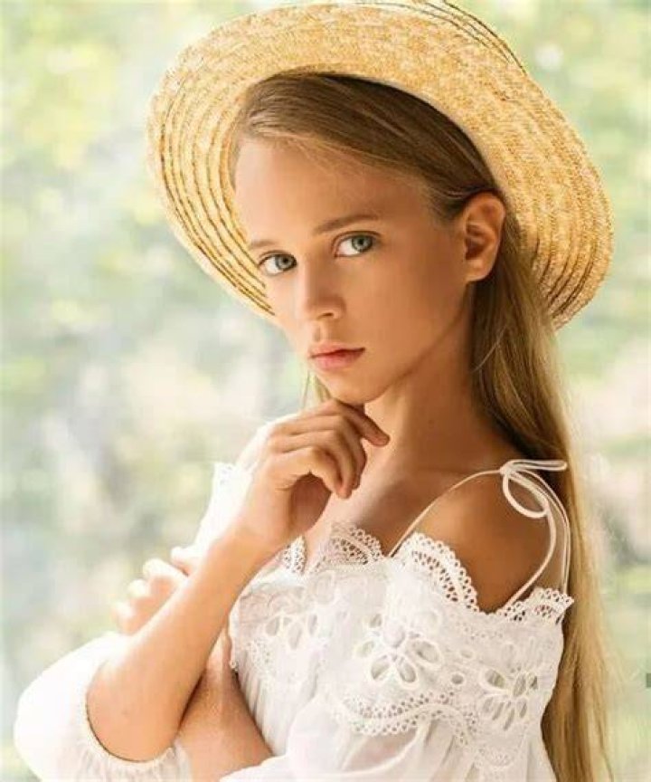 ALISA SAMSONOVA PRETEEN MODELS GALLERIES