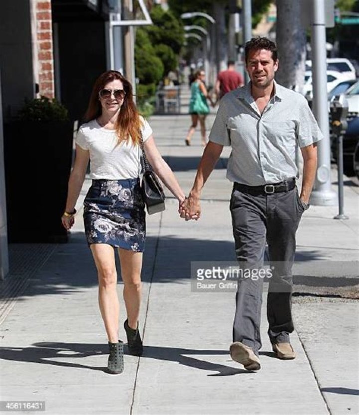 Alyson Hannigan and husband Alexis Denisof enjoy a coffee together