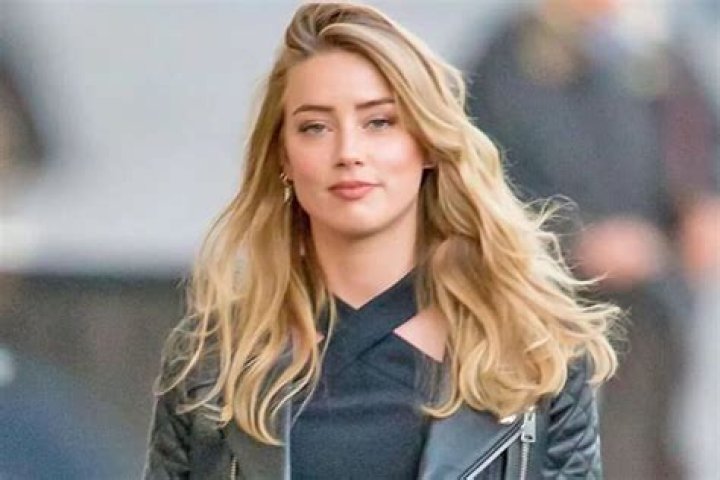 Amber Heard. Her eyes are incredible... celebrities, Amber