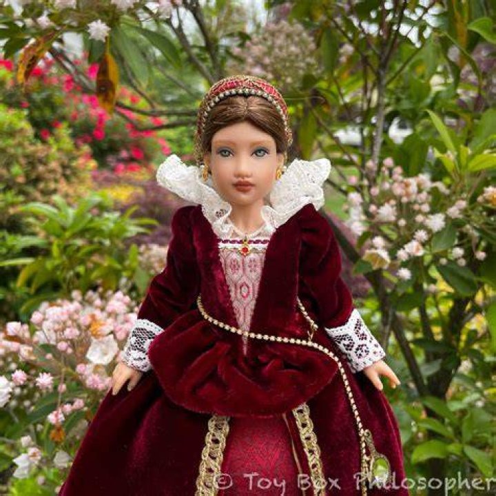 American Girl Girls of Many Lands doll. Isabel from England. Very