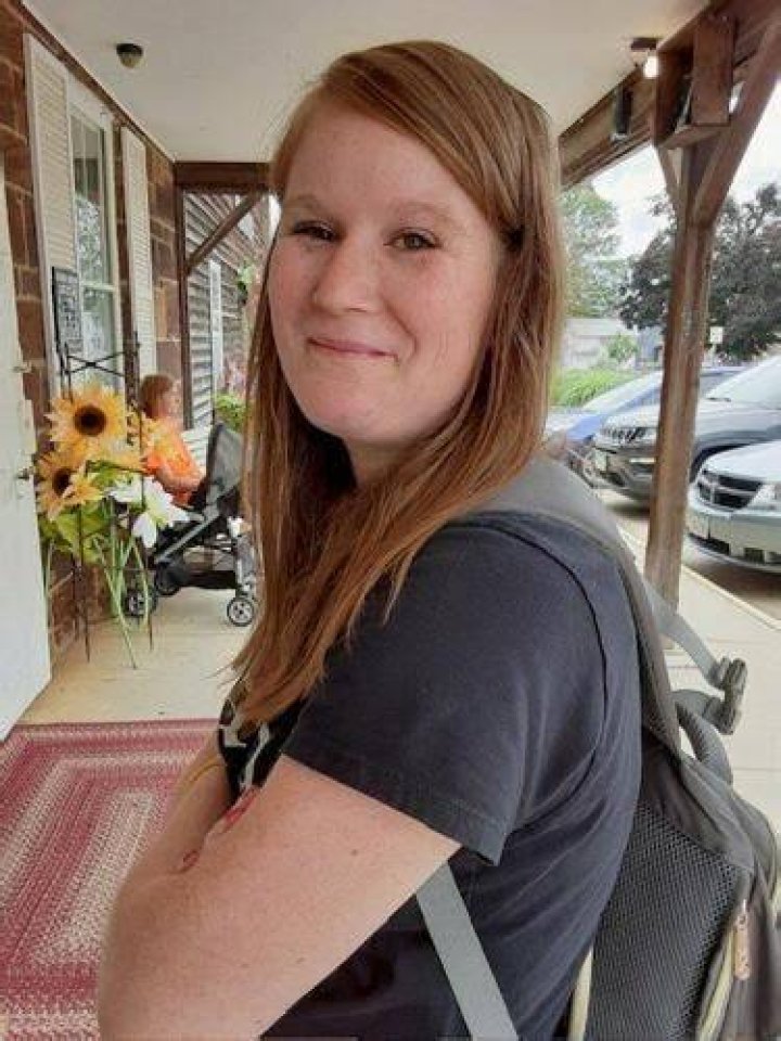 Amy Dull Iowa City IA, Woman died unexpectedly, Community mourns her