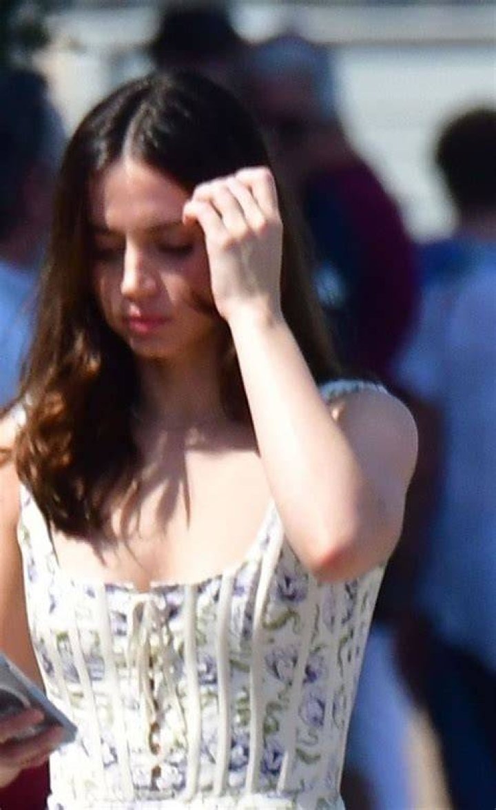 ANA DE ARMAS Out with Her Family in Venice 09/05/2022 HawtCelebs