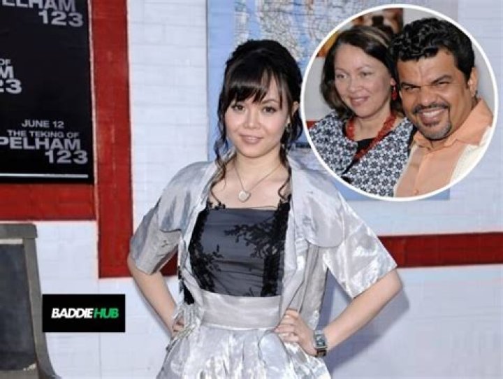 Angelita GalarzaGuzman Age, Net Worth, Children, Eye Color, Husband