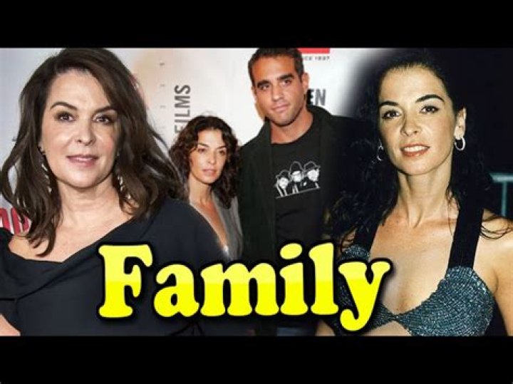 Annabella Sciorra Family With Husband and Boyfriend Bobby Cannavale