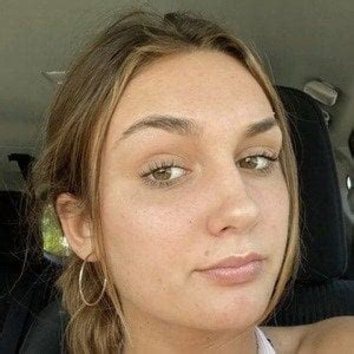 Annabelle Gesson Age, Birthday, TikTok, Home town, Height, OnlyFans