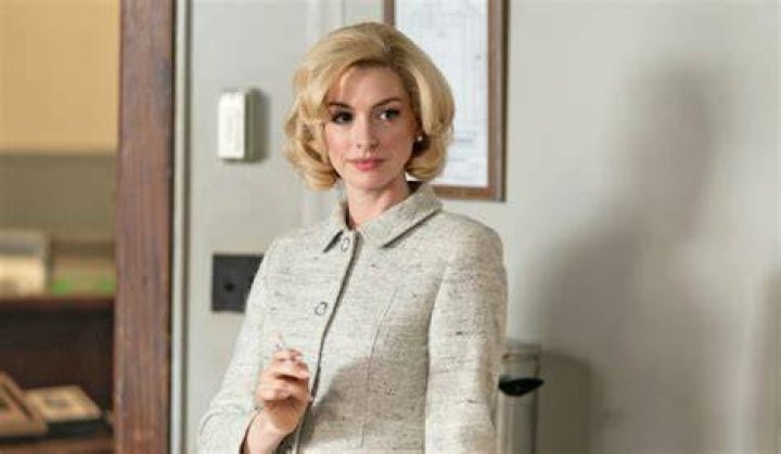 Anne Hathaway Discusses Her 'Unhealthy' Weight Loss For Her Role In