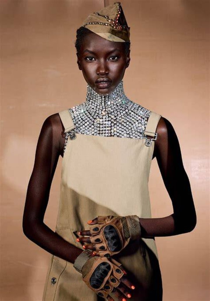 Anok Yai by Richard Burbridge GRAVERAVENS