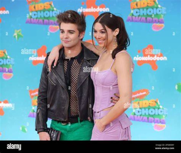 Are Max Chester And Kira Kosarin Married? Unraveling The Truth