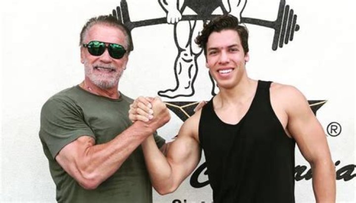 Arnold Mon And Son Video; Arnold_Videoo Twitter Leaked