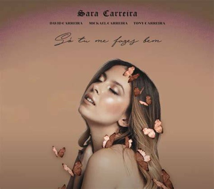 As imagens de Sara Carreira no dia em que se estreou ao lado pai e dos