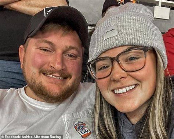 Ashlea Albertson Fianc&eacute; Meet 31yearold Jacob Kelly The Scoop