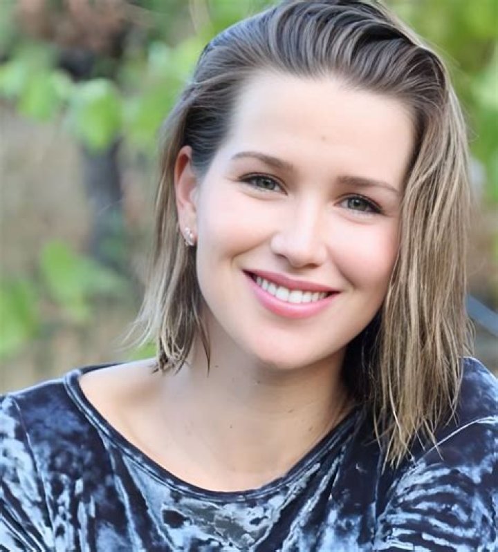 Ashley Harkleroad (Actress) Age, Videos, Photos, Biography, Boyfriend