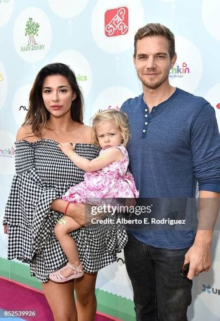 Audra Lynn Handley, Taylor Handley and family at Step 2 Presents 6th
