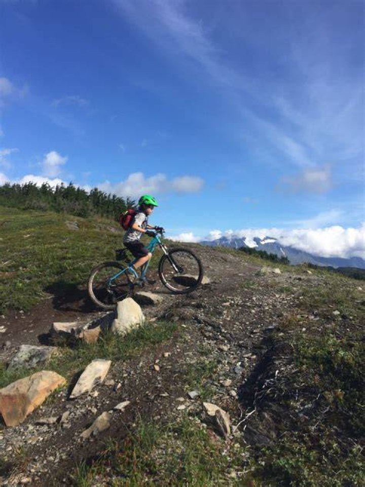Aven Elsberg Trailcraft Cycles