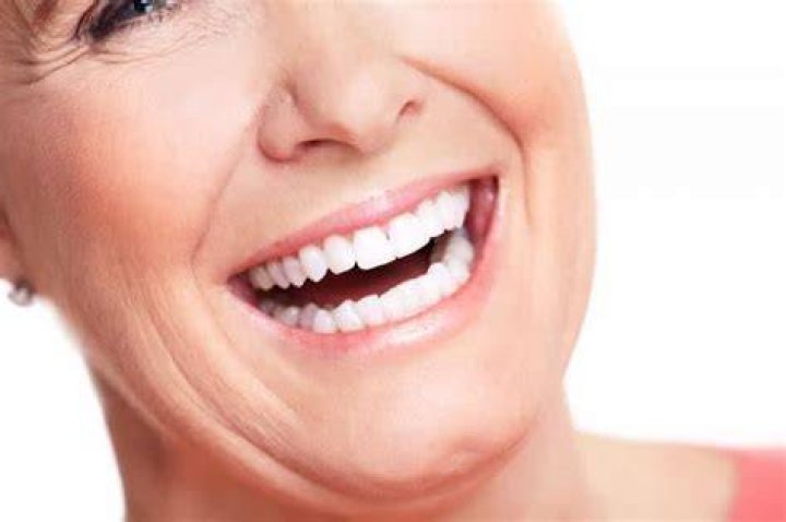 Bad English teeth a myth, 'Austin Powers' study finds
