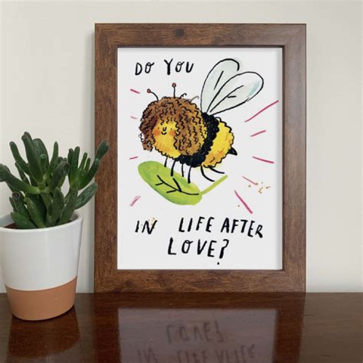 Bee Leaf Multi Jelly Armchair Illustrated Puns Humorous Greeting