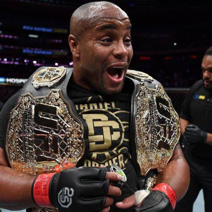 Best Photos Of Daniel Cormier With His Wife & Children Law Of The Fist