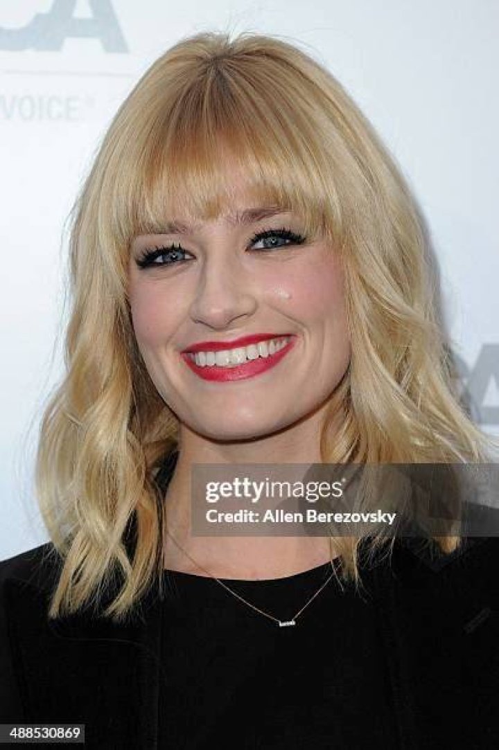 Beth Behrs Celebrity pictures