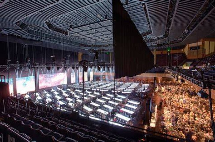 Bill Graham Civic Auditorium in San Francisco CrawlSF