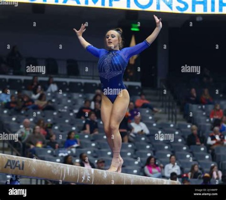 Birmingham, AL, USA. 19th Mar, 2022. LSU's Olivia Dunne on the uneven