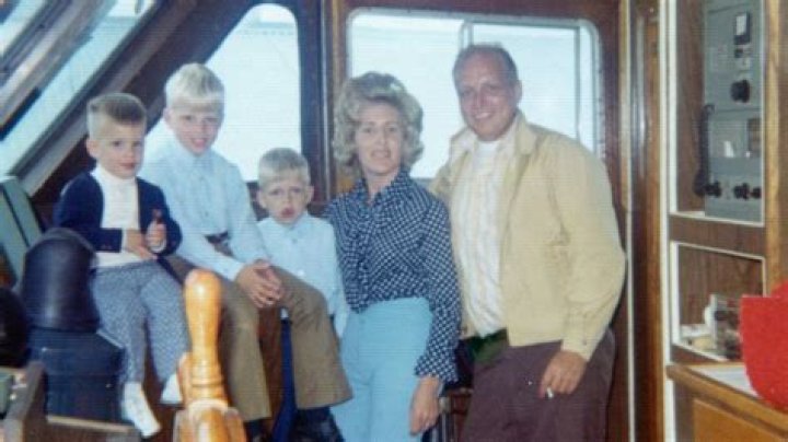 Birth of the Legendary F/V Northwestern Deadliest Catch YouTube
