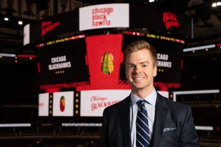 Blackhawks announce Chris Vosters as new TV play by play broadcaster