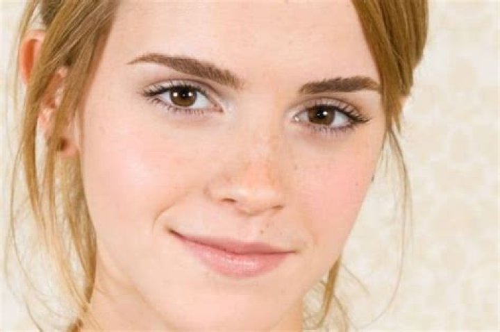 Blonde Hair Brown Eyes (Facts and Makeup Tips) Skin Care Geeks