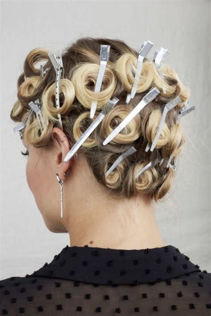 Blonde Short Hair / Pin On Hair Inspiration