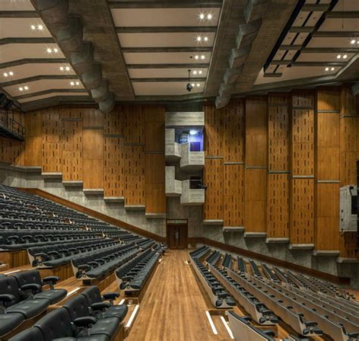 Book Queen Elizabeth Hall Auditorium, Southbank Centre (London) HeadBox