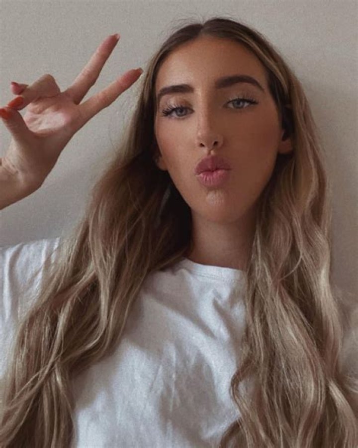 Boss Brooke Babe Leaked OnlyFans Profile