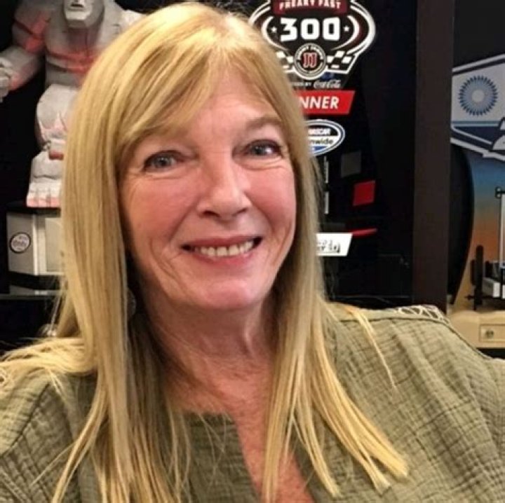 Brenda Lorraine Gee What Happened To Dale Earnhardt's Exwife? Dicy