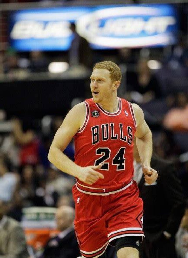 Brian Scalabrine Biography, Net Worth, Age, Height, Weight, Girlfriend