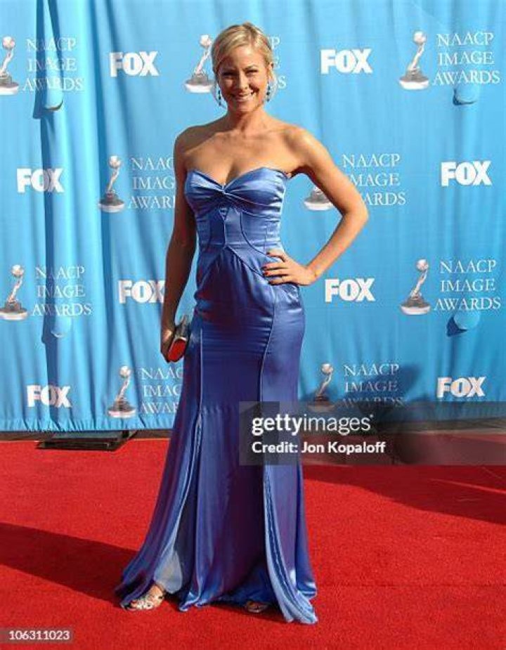Brittany Daniel High quality image size 1662x2489 of Brittany Daniel