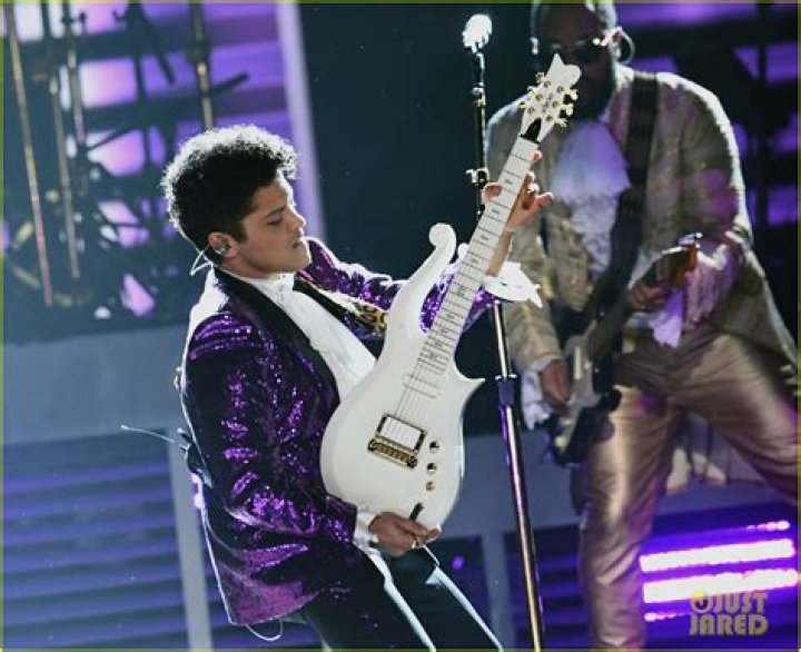 Bruno Mars Pays Tribute To Little Richard And Makes Grammy Awards Debut