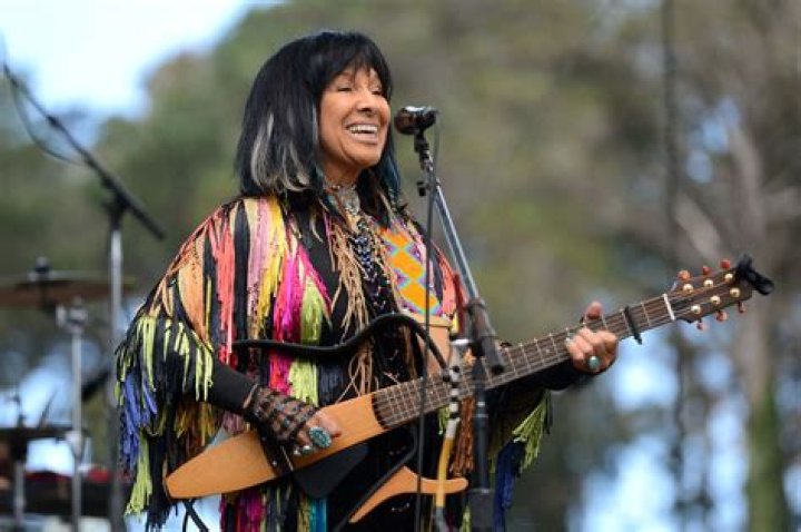 Buffy SainteMarie Is an Indigenous Icon, Singer, and Activist Teen Vogue
