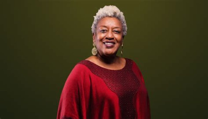 C. C. H. Pounder Net Worth 2022 Wiki, Married, Family, Wedding, Salary